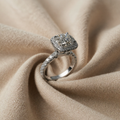 Charmanter Weißgoldring mit Zirkonia