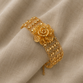 Luxuriöses Armband mit Rose