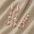 Schlanke quadratische Gliederohrringe
