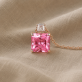 Elegante Halskette mit Zirkonia