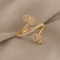 Zeitloser Lotusring mit Zirkonia